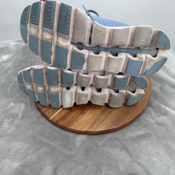 On Cloudstratus Shoes Womens Size 9 Helion CloudTec Running Athletic Sneakers - Picture 8 of 13